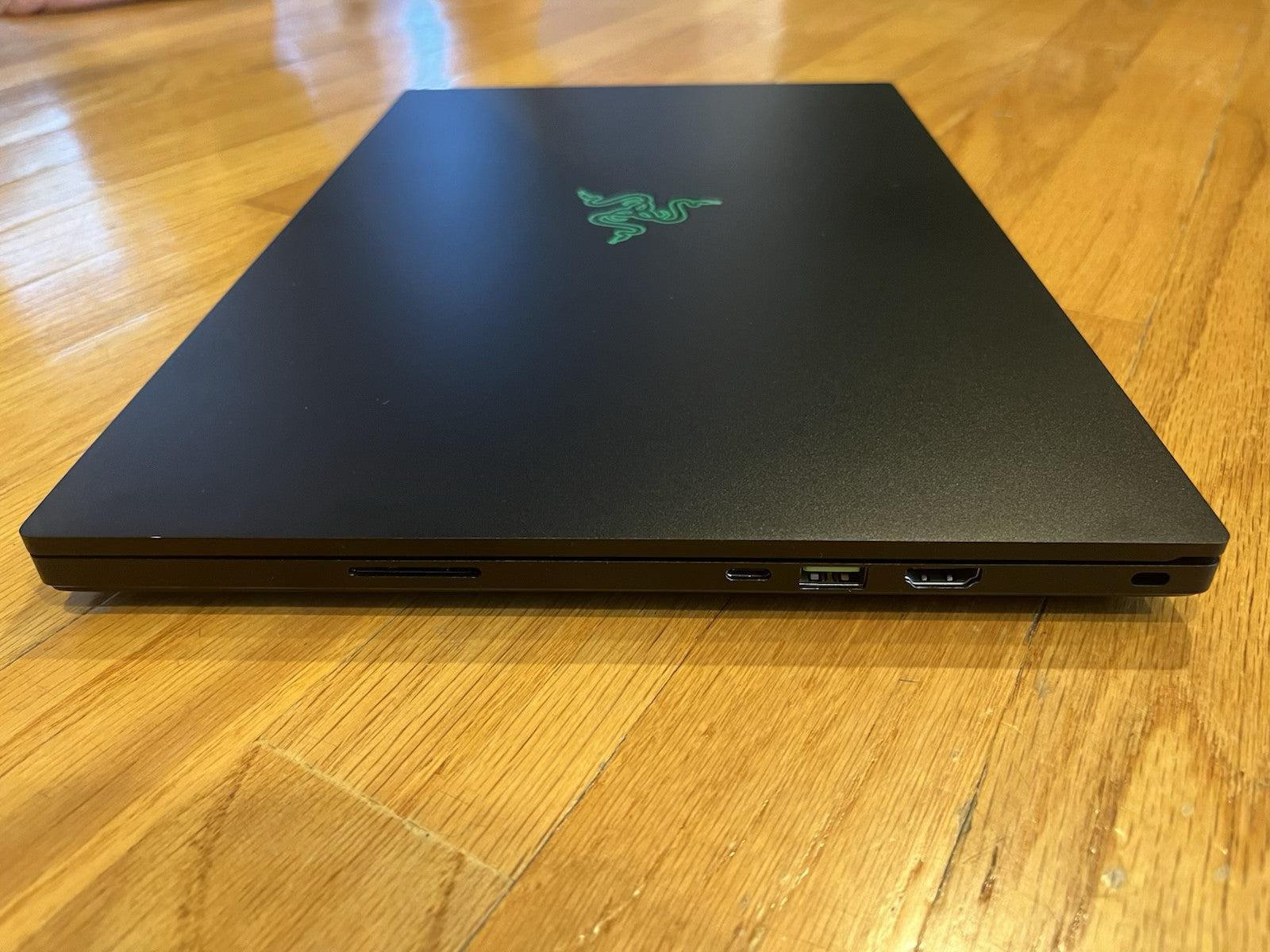 Razer Blade 15 Advanced 2020 Intel Core i7 10th Gen RTX 2070 2TB NVME 32GB RAM