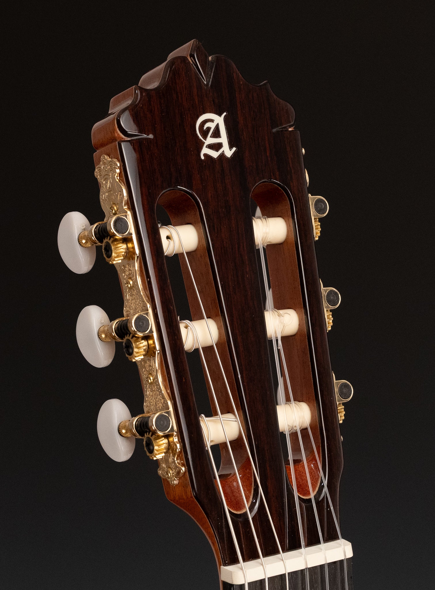 Alhambra 6 Ebony Blanco Classical Guitar